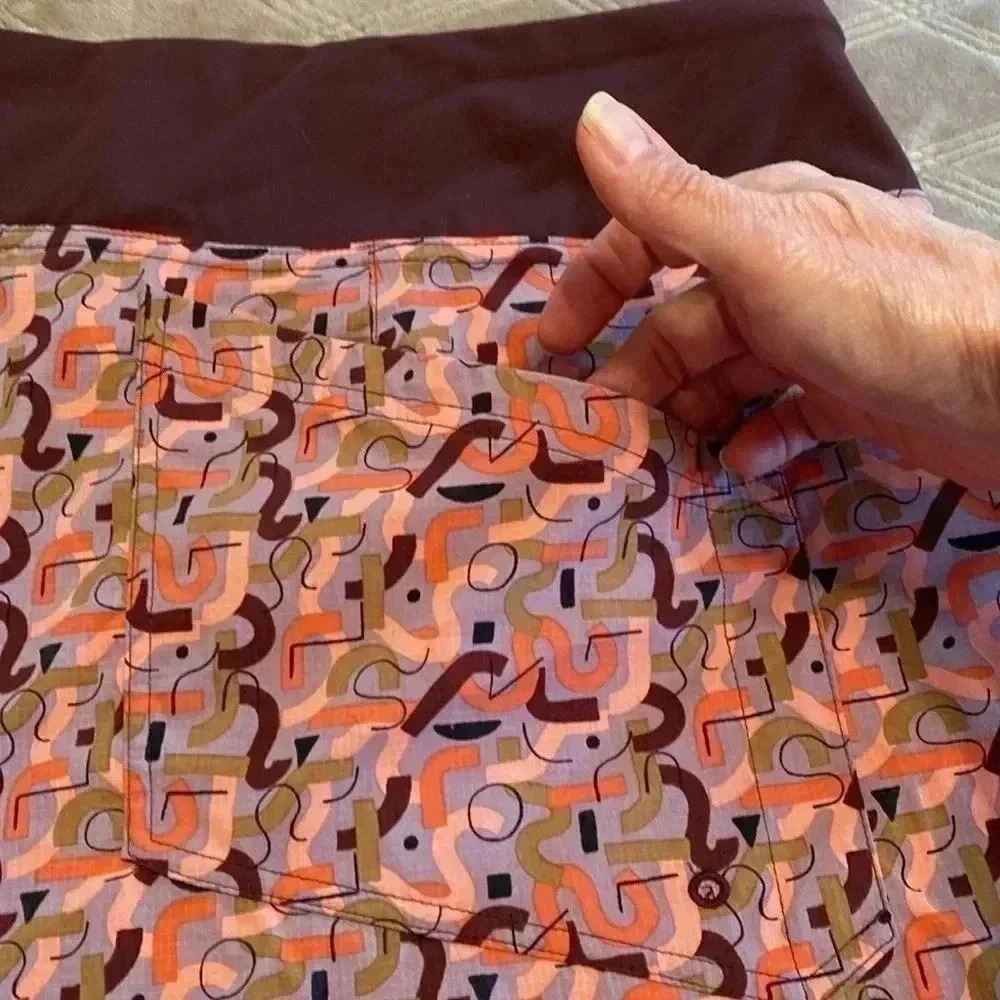 Outdoor Research Women’s Zendo Shorts Size XXL.  Multi colored abstract pattern. - Picture 5 of 12